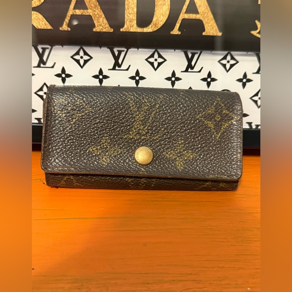 Louis Vuitton Brown Monogram Canvas Key/Wallet